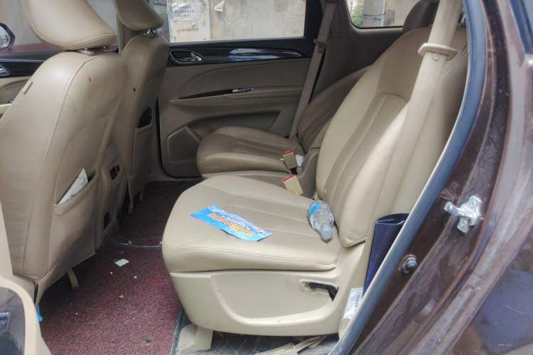 Used Baojun 730 2016 1.8L iAMT Luxury Model 7 Seats Left Rear Seat