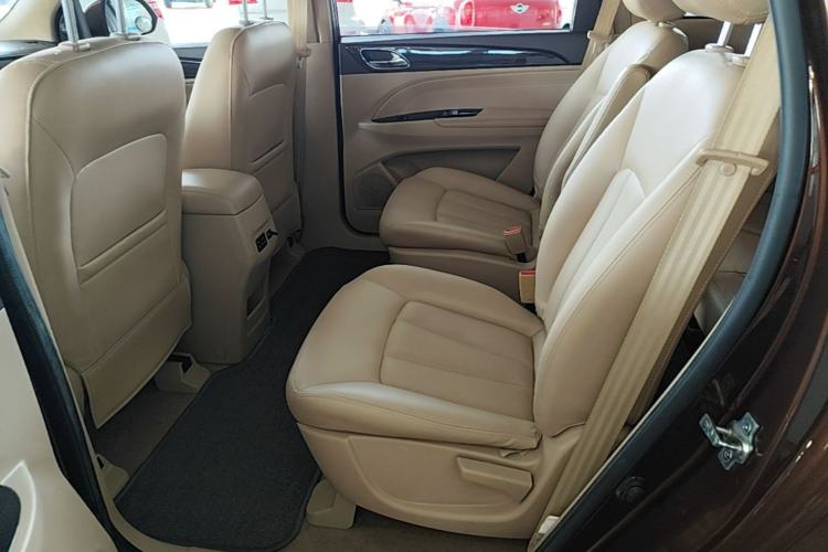 Used Baojun 730 2016 1.5L Manual Comfort Version 7 Seats China V Emission Standard Left Rear Seat