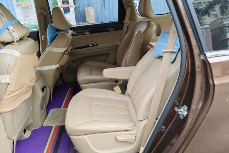Used Baojun 730 2016 1.8L iAMT Luxury Model 7 Seats Left Rear Seat
