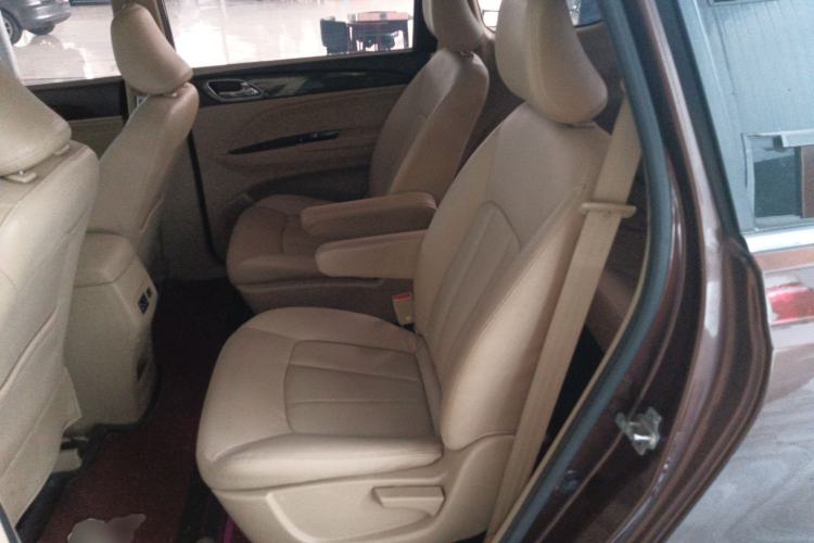Used Baojun 730 2016 1.5L Manual Comfort Version 7 Seats China V Emission Standard Left Rear Seat