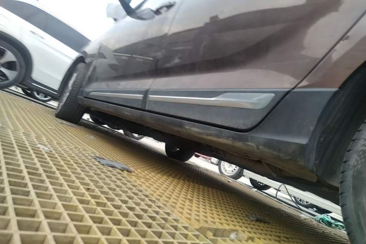 Used Baojun 730 2016 1.5T Manual Standard Version 7 Seats Left Side Sill