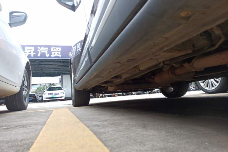 Used Baojun 730 2016 1.5T Manual Comfort Version 7 Seats Left Side Sill
