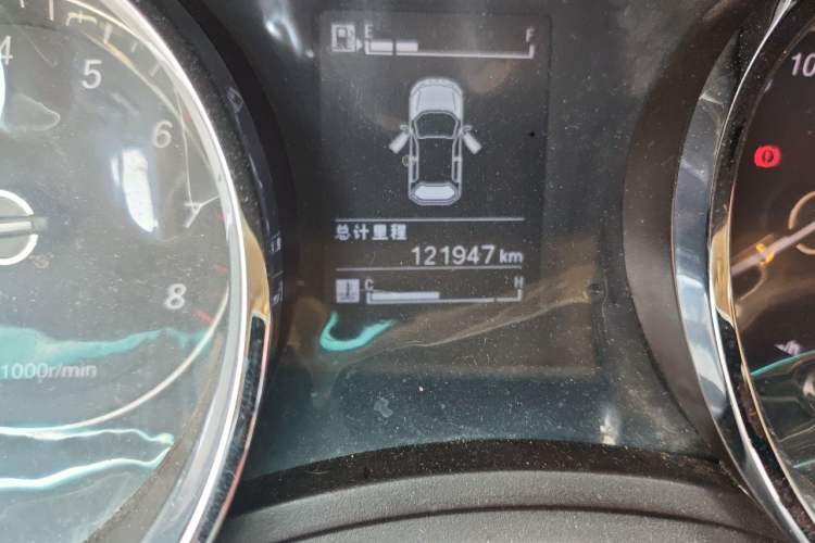 Used Baojun 730 2016 1.5T Manual Comfort Version 7 Seats Odometer Close Up