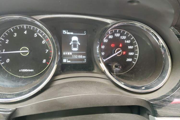Used Baojun 730 2016 1.5L Manual Comfort Version 7 Seats China V Emission Standard Odometer Close Up