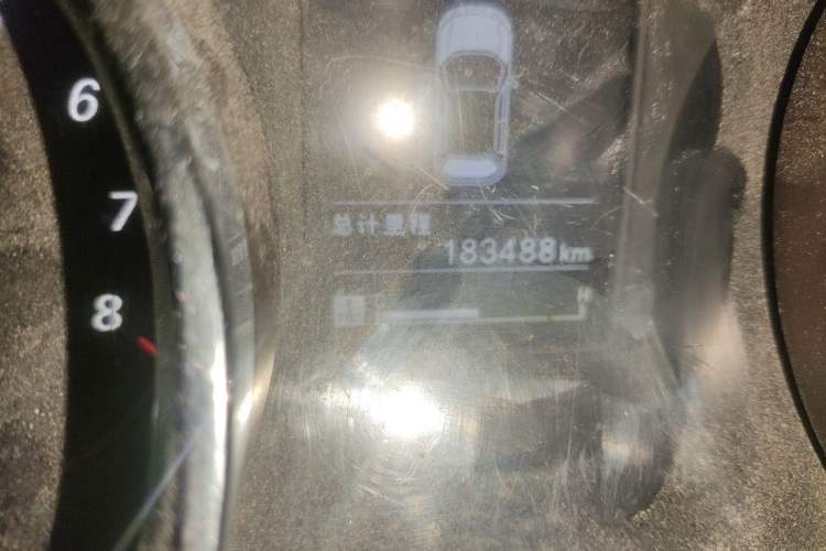Used Baojun 730 2016 1.5L Manual Comfort Version 7 Seats China V Emission Standard Odometer Close Up