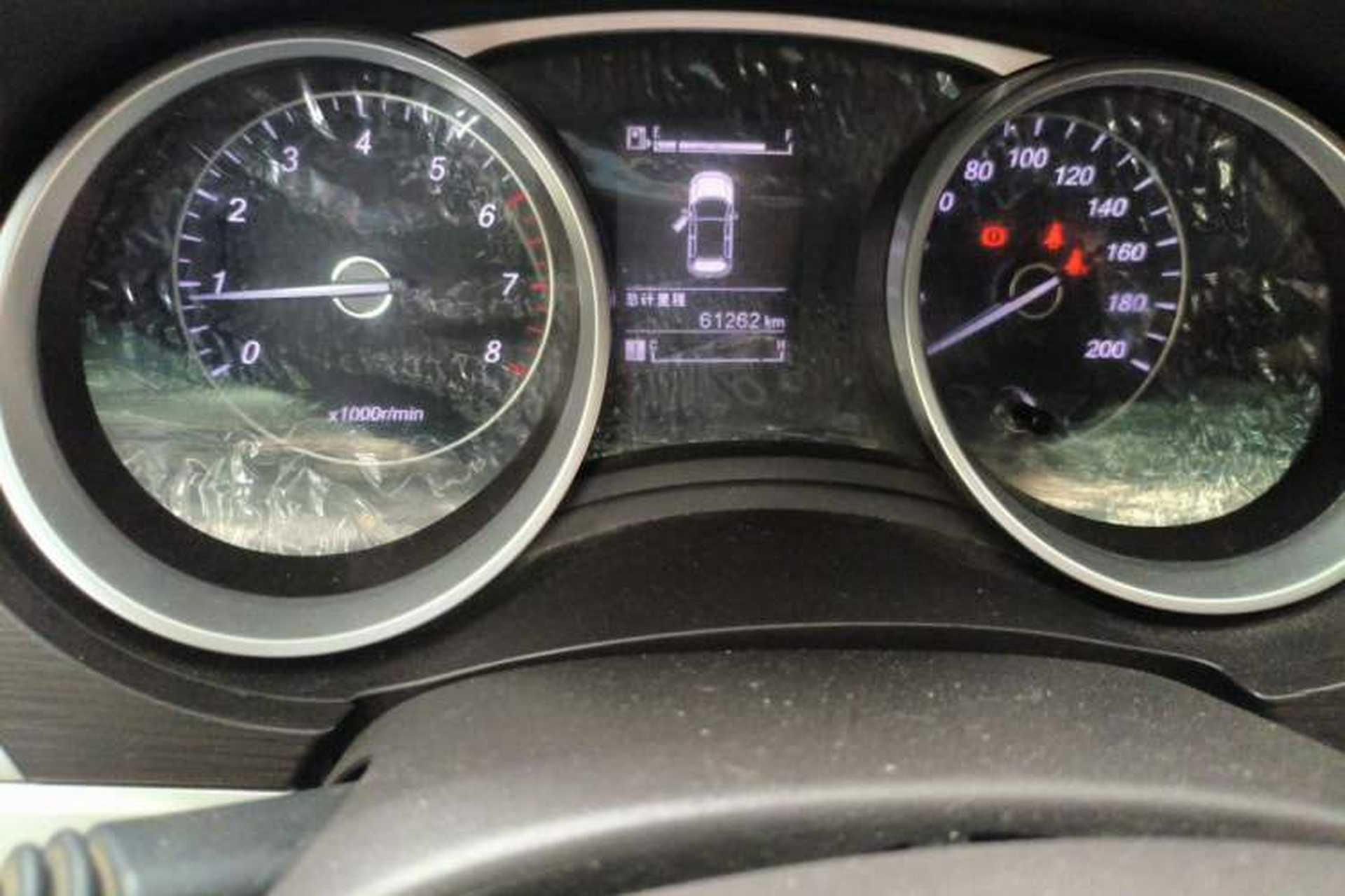 Used Baojun 730 2016 1.5T Manual Standard Version 7 Seats Odometer Close Up