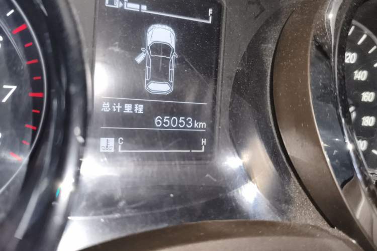 Used Baojun 730 2016 1.5T Manual Comfort Version 7 Seats Odometer Close Up