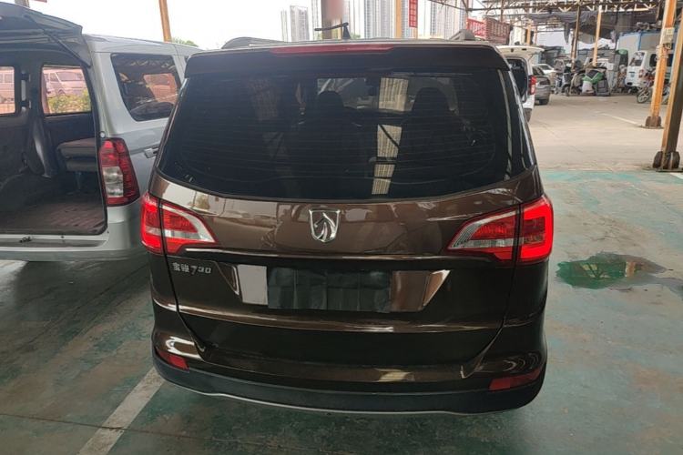 Used Baojun 730 2016 Revised 1.5L Manual Standard Version 7 Seats China V Emission Standard Rear