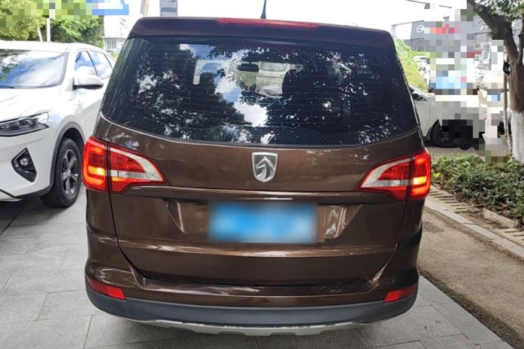 Used Baojun 730 2016 Revised 1.5L Manual Standard Version 7 Seats China V Emission Standard Rear