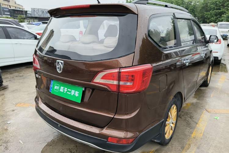 Used Baojun 730 2016 Revised 1.5L Manual Standard Version 7 Seats China V Emission Standard Rear Right 45 Deg