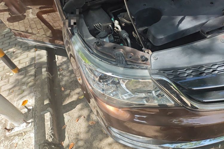 Used Baojun 730 2016 1.5L Manual Luxury Edition 7 Seats Right Front Headlight