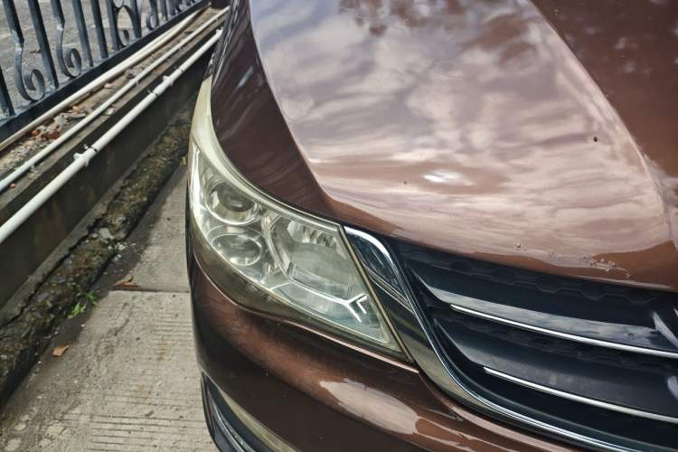 Used Baojun 730 2016 1.5T Manual Luxury Edition 7 Seats Right Front Headlight