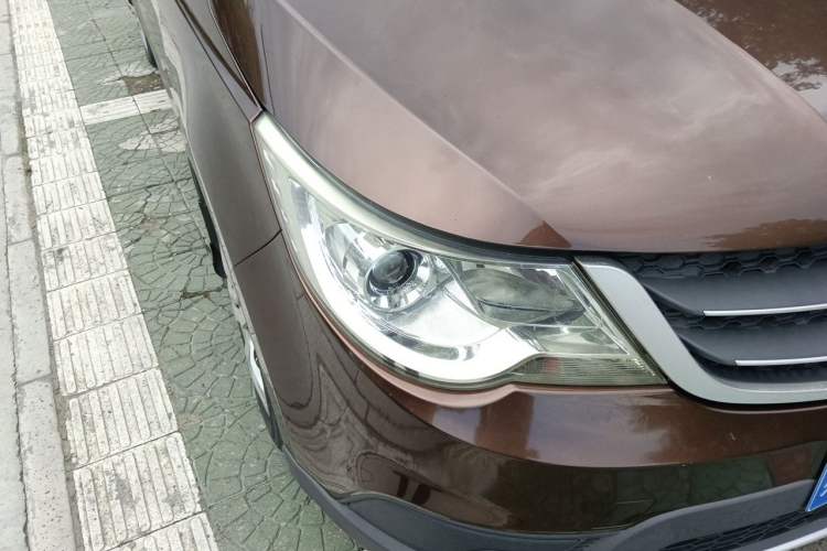 Used Baojun 730 2016 1.5L Manual Value Edition 7 Seats China V Emission Standard Right Front Headlight