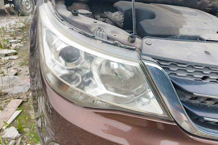 Used Baojun 730 2016 1.5L Manual Luxury Edition 7 Seats Right Front Headlight