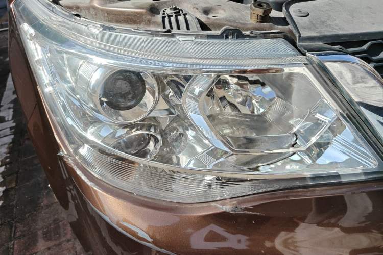 Used Baojun 730 2016 1.5L Manual Luxury Edition 7 Seats Right Front Headlight