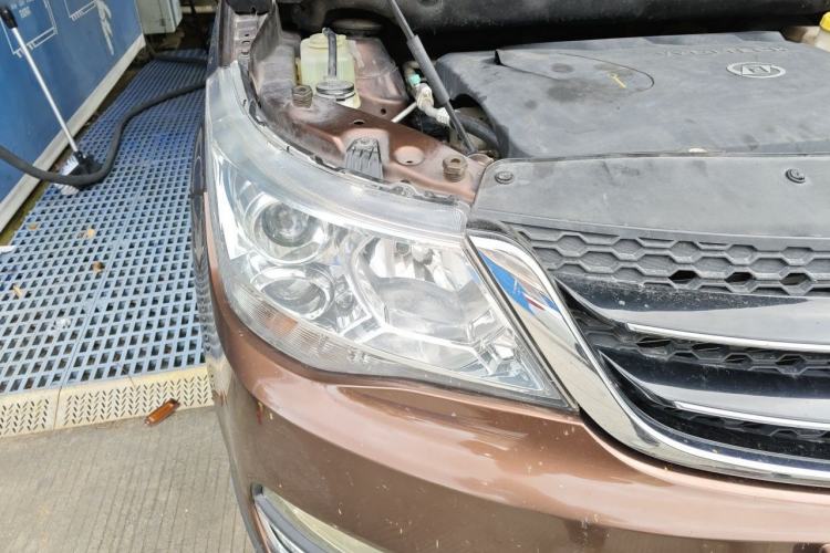 Used Baojun 730 2016 1.8L iAMT Luxury Model 7 Seats Right Front Headlight