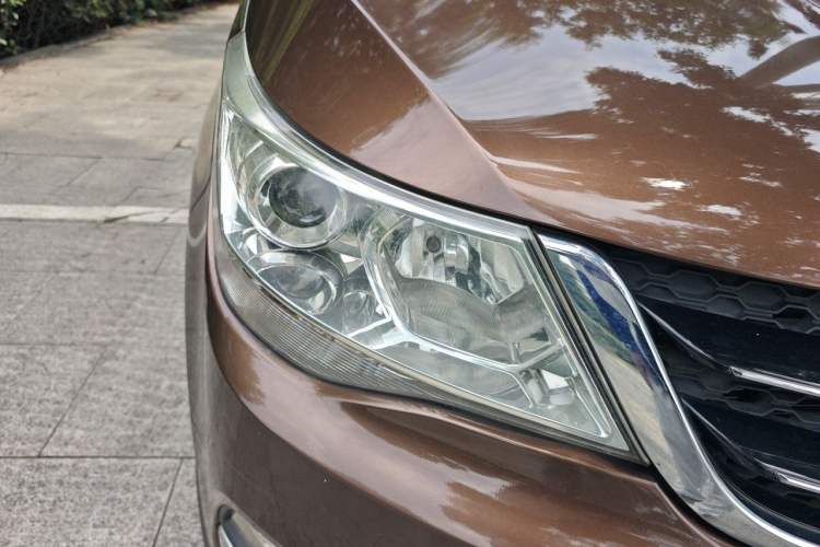 Used Baojun 730 2016 1.5L Manual Comfort Version 7 Seats China V Emission Standard Right Front Headlight