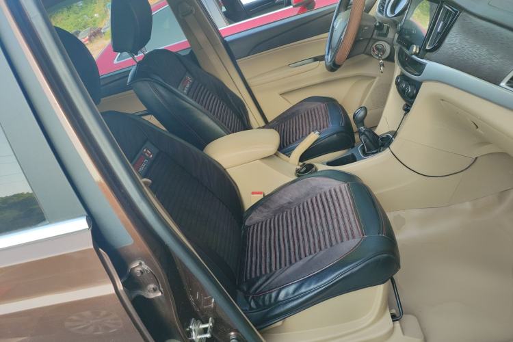 Used Baojun 730 2016 1.5L Manual Standard Version 7 Seats Right Front Seat