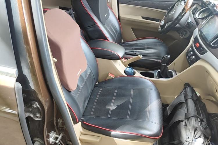 Used Baojun 730 2016 Revised 1.5L Manual Standard Version 7 Seats China V Emission Standard Right Front Seat