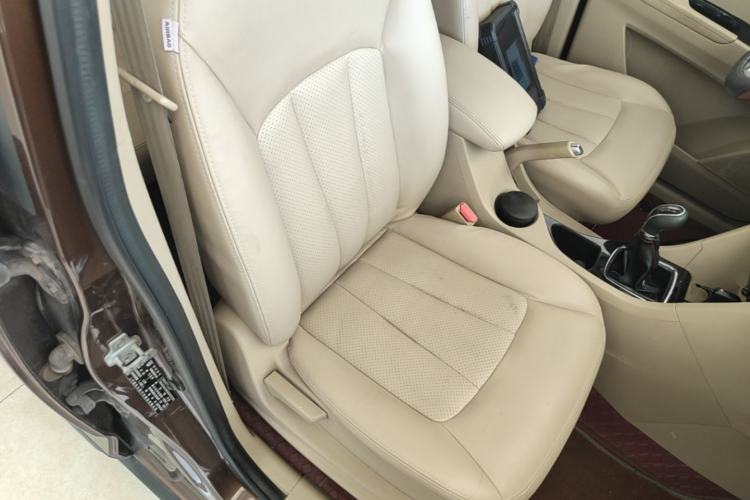 Used Baojun 730 2016 1.5L Manual Comfort Version 7 Seats China V Emission Standard Right Front Seat