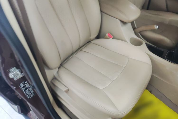 Used Baojun 730 2016 1.5L Manual Comfort Version 7 Seats China V Emission Standard Right Front Seat