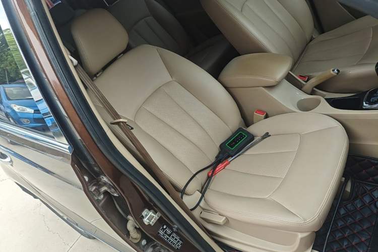 Used Baojun 730 2016 1.8L iAMT Luxury Model 7 Seats Right Front Seat