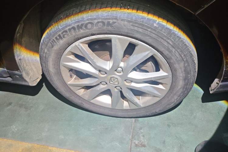 Used Baojun 730 2016 1.5L Manual Luxury Edition 7 Seats Right Front Wheel Hub
