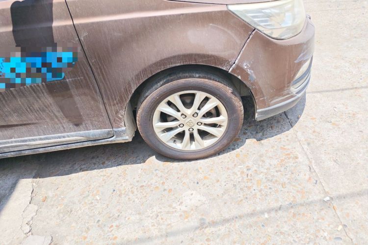 Used Baojun 730 2016 1.5L Manual Comfort Version 7 Seats China V Emission Standard Right Front Wheel Hub