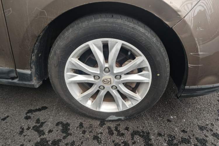 Used Baojun 730 2016 1.8L Manual Comfort Version 7 Seats Right Front Wheel Hub