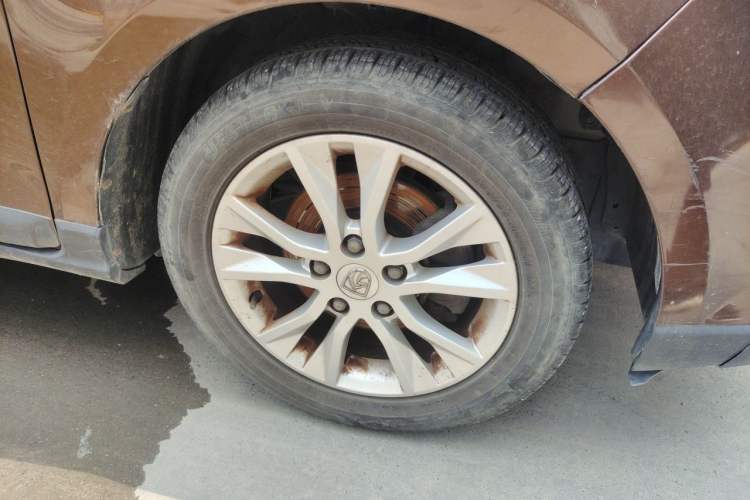 Used Baojun 730 2016 1.8L iAMT Luxury Model 7 Seats Right Front Wheel Hub