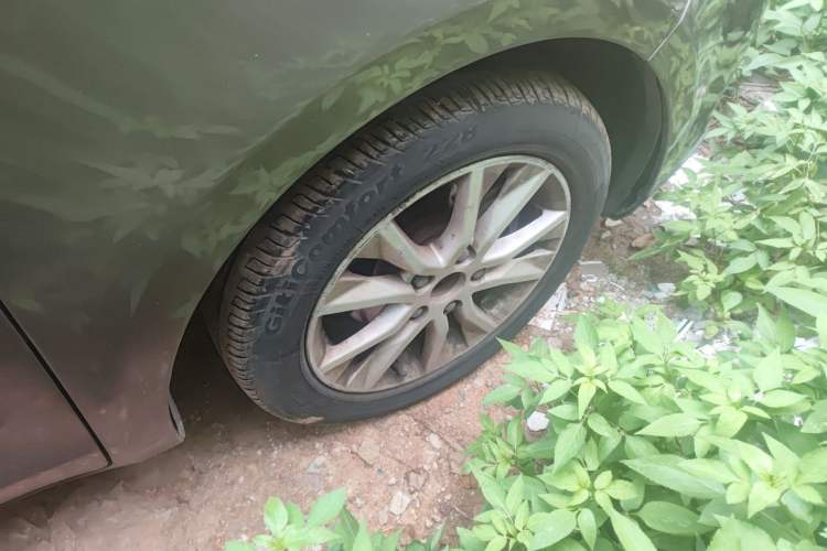 Used Baojun 730 2016 1.5L Manual Standard Version 7 Seats Right Front Wheel Hub