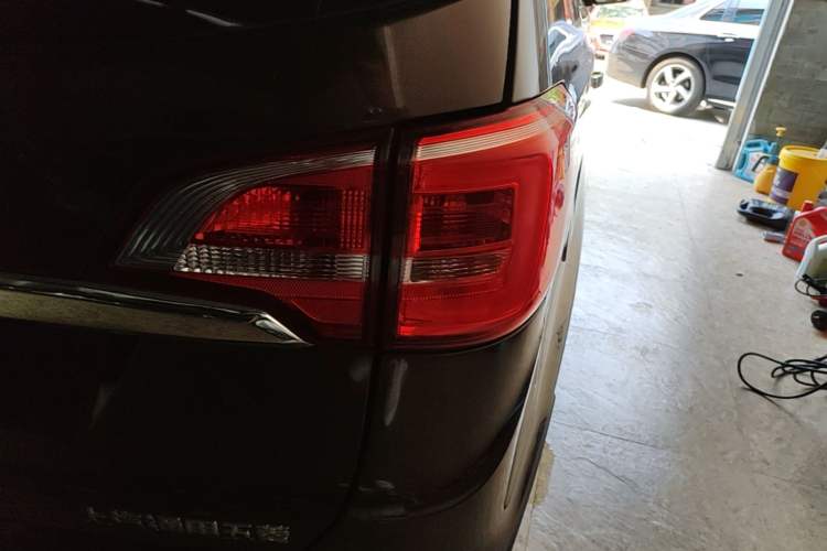 Used Baojun 730 2016 1.8L Manual Luxury Edition 7 Seats Right Rear Taillight