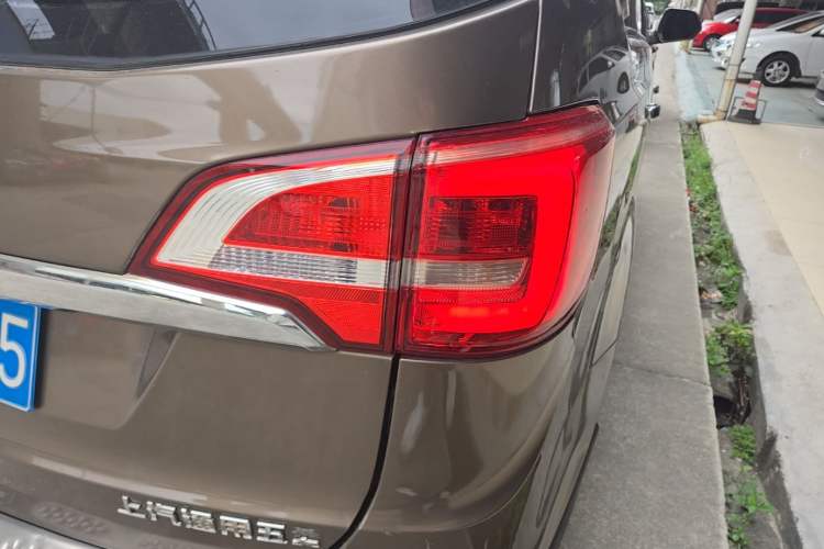 Used Baojun 730 2016 1.5L Manual Comfort Version 7 Seats China V Emission Standard Right Rear Taillight