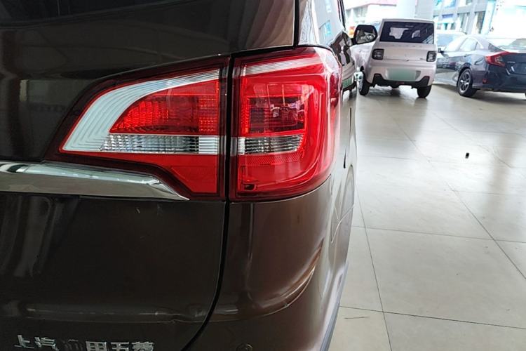 Used Baojun 730 2016 1.5L Manual Comfort Version 7 Seats China V Emission Standard Right Rear Taillight
