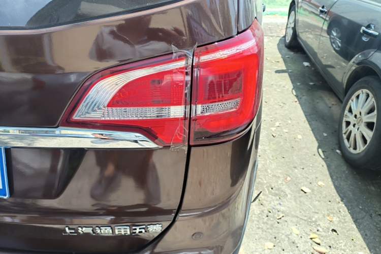 Used Baojun 730 2016 1.5L Manual Comfort Version 7 Seats China V Emission Standard Right Rear Taillight