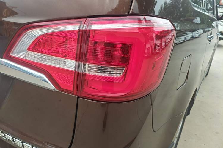 Used Baojun 730 2016 1.8L iAMT Luxury Model 7 Seats Right Rear Taillight