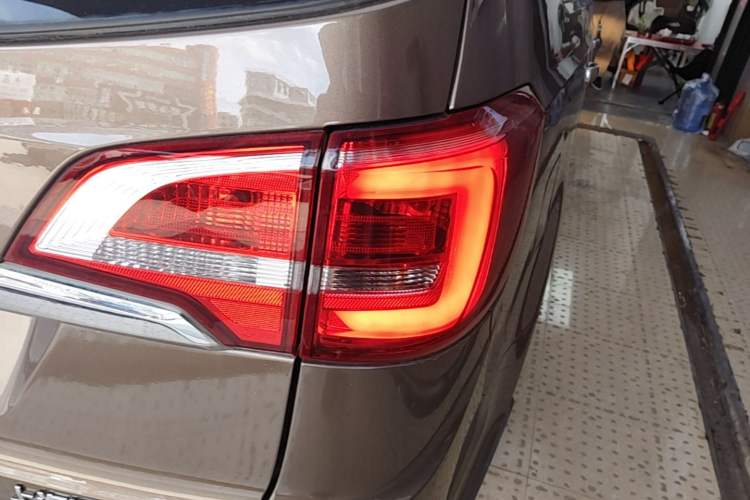 Used Baojun 730 2016 1.5T Manual Comfort Version 7 Seats Right Rear Taillight