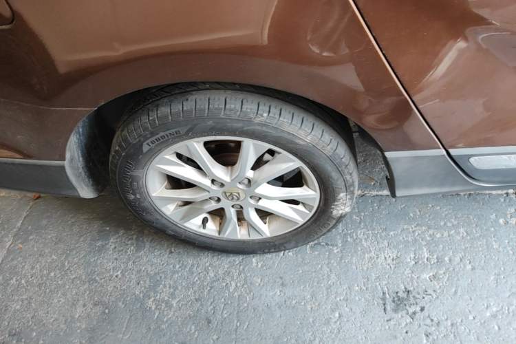 Used Baojun 730 2016 1.8L Manual Comfort Version 7 Seats Right Rear Wheel Hub