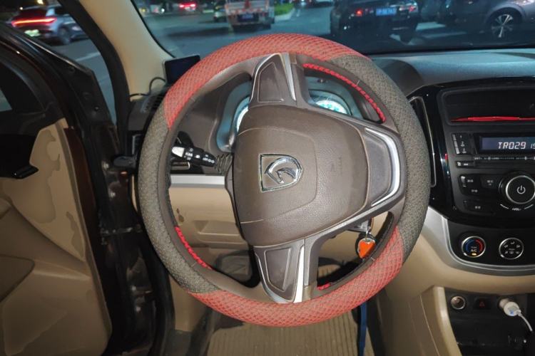 Used Baojun 730 2016 1.5L Manual Value Edition 7 Seats China V Emission Standard Steering Wheel