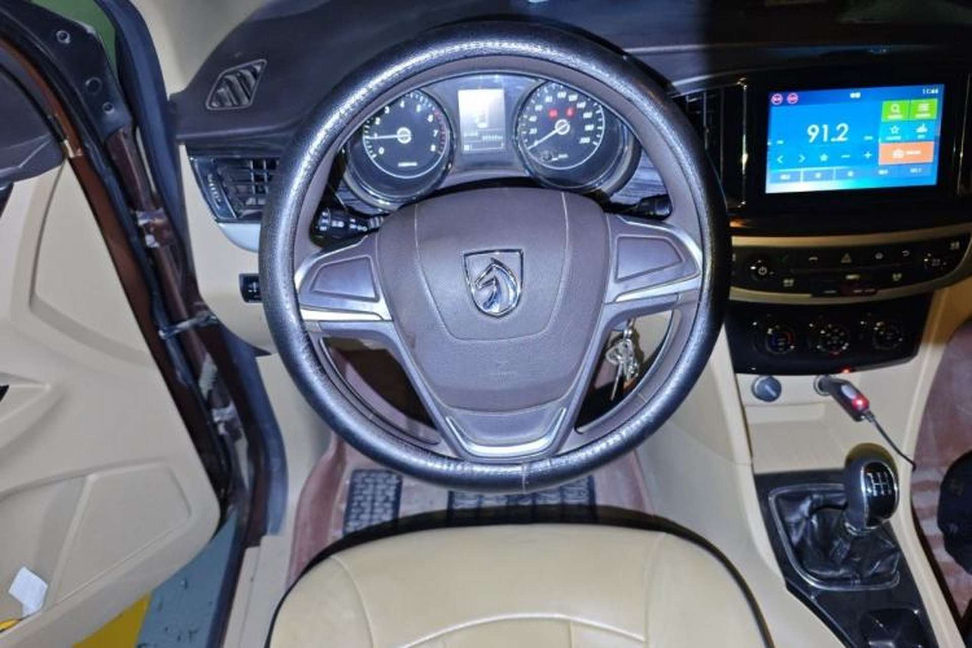 Used Baojun 730 2016 1.5L Manual Comfort Version 7 Seats China V Emission Standard Steering Wheel