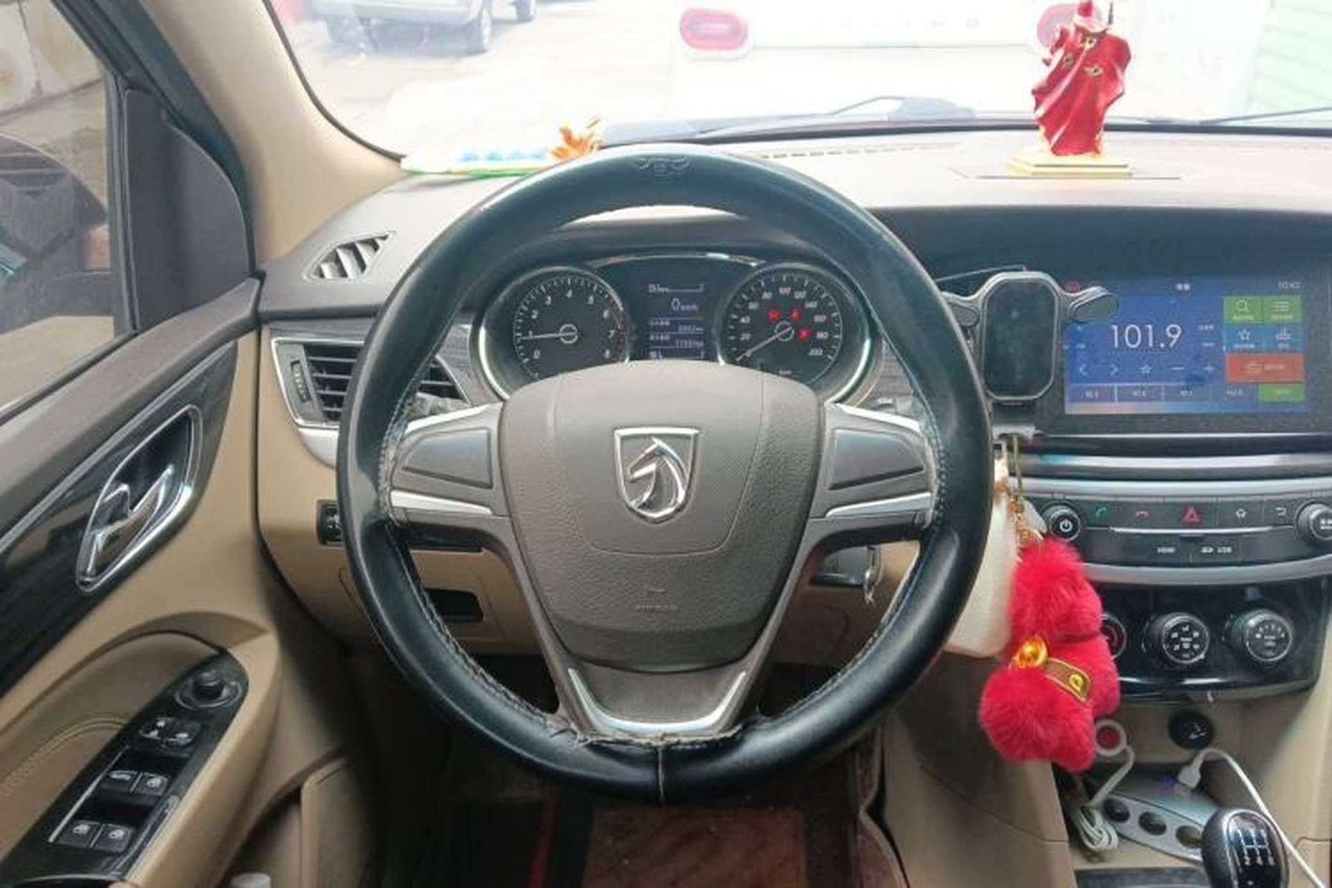 Used Baojun 730 2016 1.5L Manual Comfort Version 7 Seats China V Emission Standard Steering Wheel