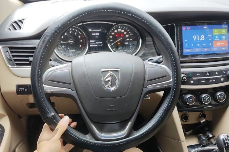 Used Baojun 730 2016 1.5L Manual Comfort Version 7 Seats China V Emission Standard Steering Wheel