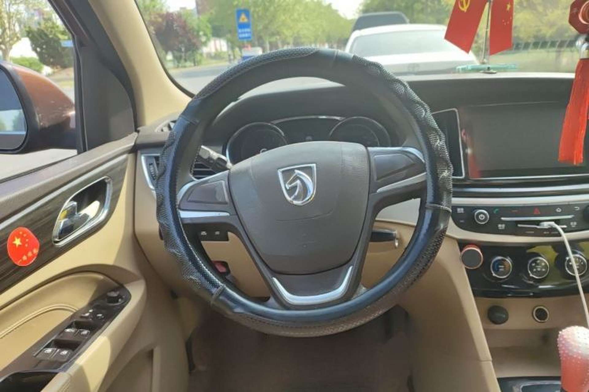 Used Baojun 730 2016 1.8L iAMT Comfort Version 7 Seats Steering Wheel