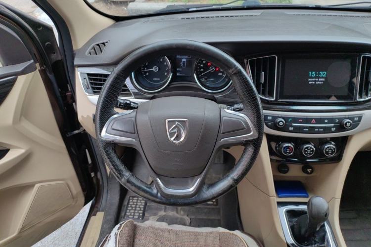 Used Baojun 730 2016 1.5L Manual Comfort Version 7 Seats China V Emission Standard Steering Wheel
