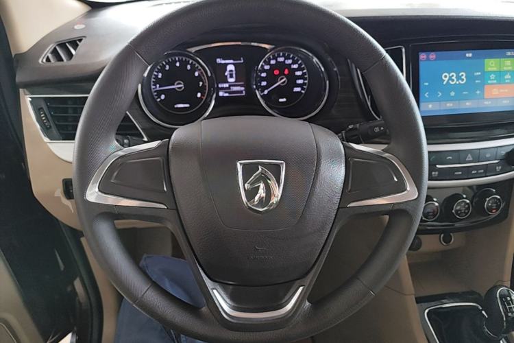 Used Baojun 730 2016 1.5L Manual Comfort Version 7 Seats China V Emission Standard Steering Wheel