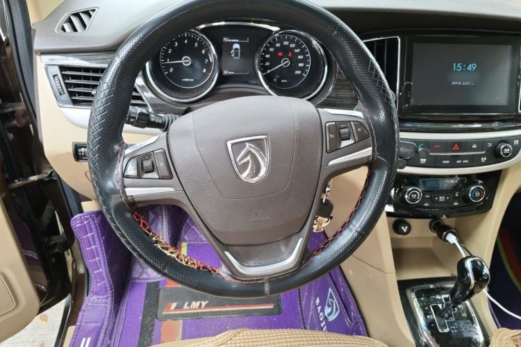 Used Baojun 730 2016 1.8L iAMT Luxury Model 7 Seats Steering Wheel
