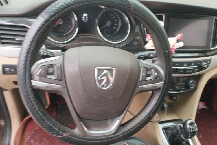 Used Baojun 730 2016 1.8L Manual Luxury Edition 7 Seats Steering Wheel