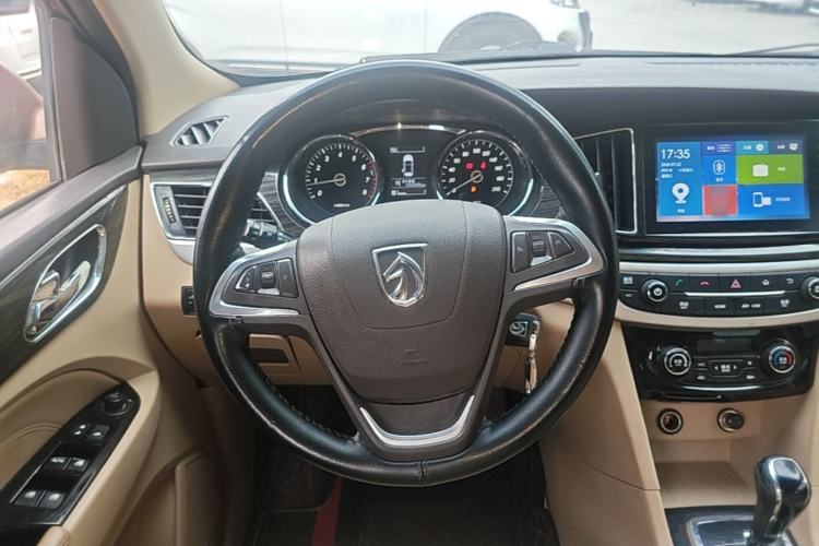 Used Baojun 730 2016 1.8L iAMT Luxury Model 7 Seats Steering Wheel