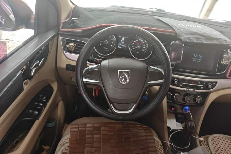 Used Baojun 730 2016 1.5L Manual Comfort Version 7 Seats China V Emission Standard Steering Wheel