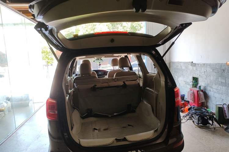 Used Baojun 730 2016 1.8L Manual Luxury Edition 7 Seats Trunk